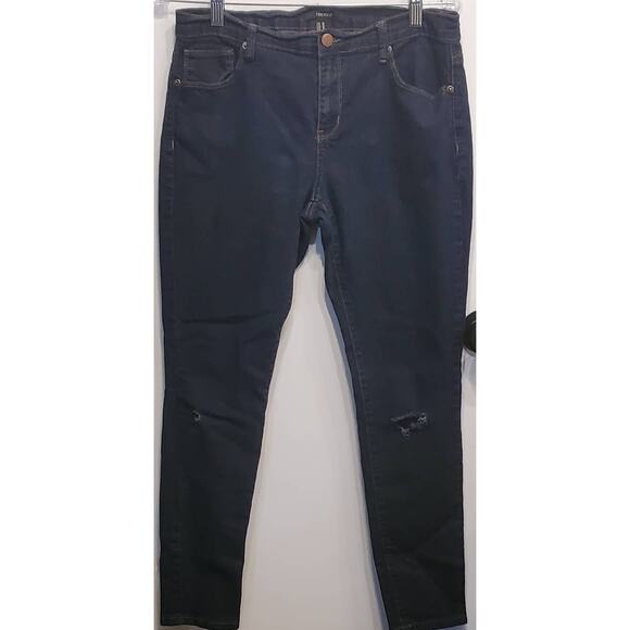 Forever 21 Dark Wash Distressed Jeans SIZE 30 - Picture 1 of 4